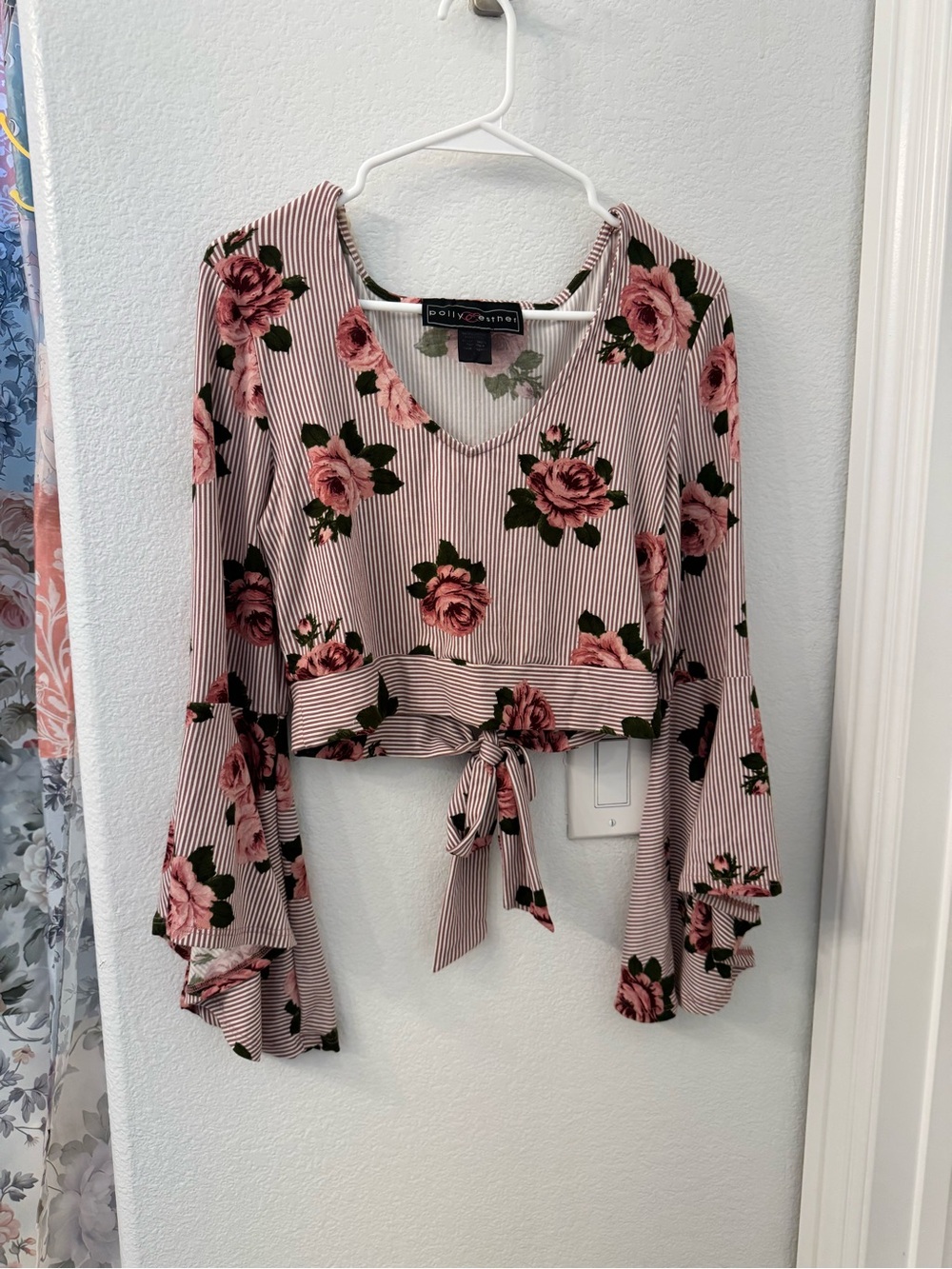 Polly & Esther Pink Striped Floral V-Neck Bell Sleeve Top Large Womens Crop